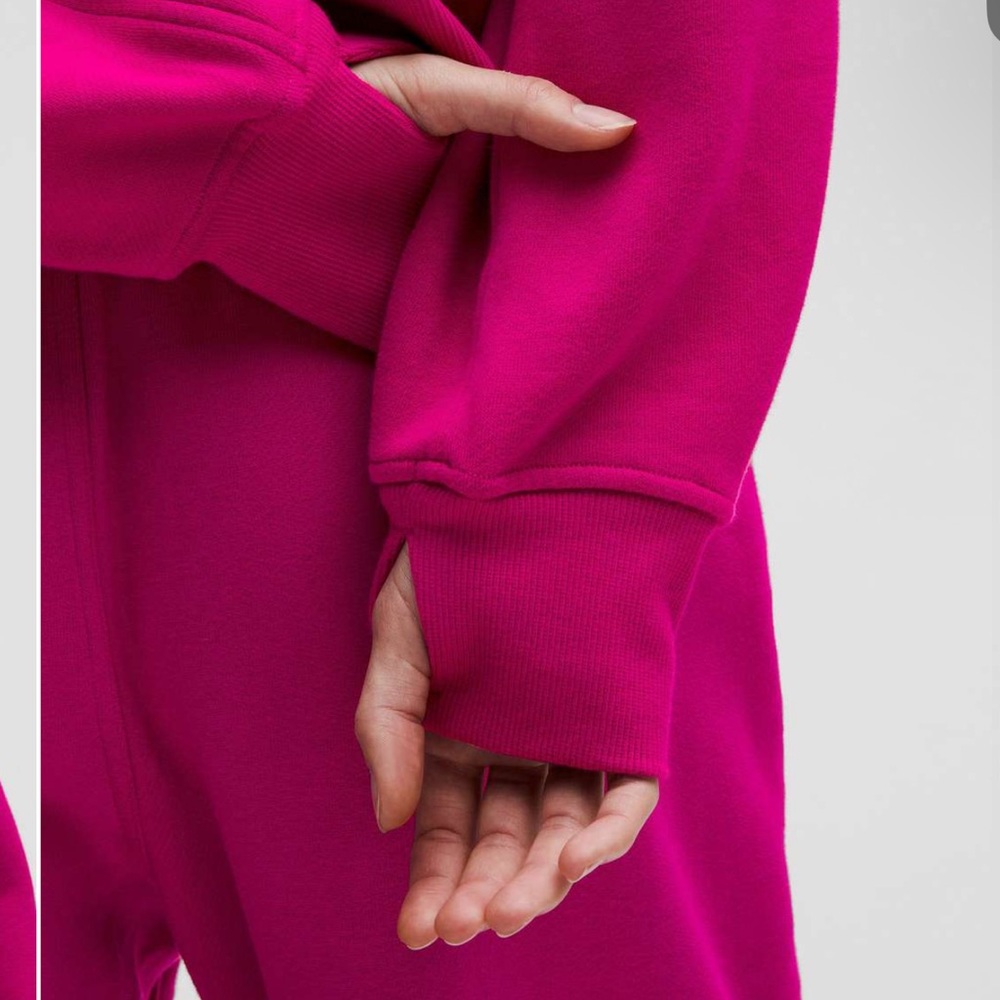 NWT Scuba Oversized Funnel Neck / Ripened Raspberry / Gold - Picture 7 of 7